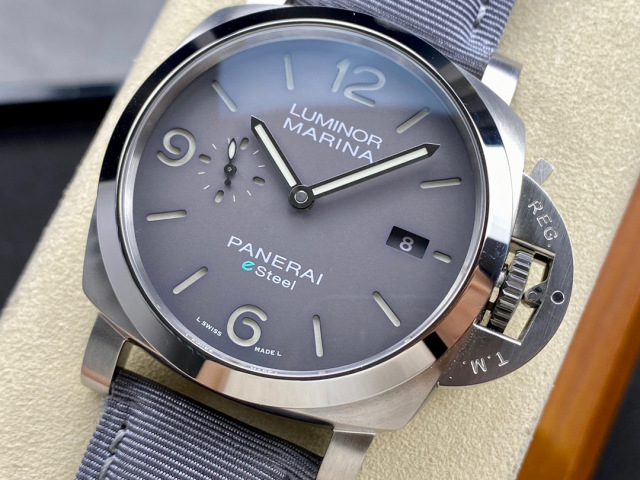 Panerai Focus on big factory goods