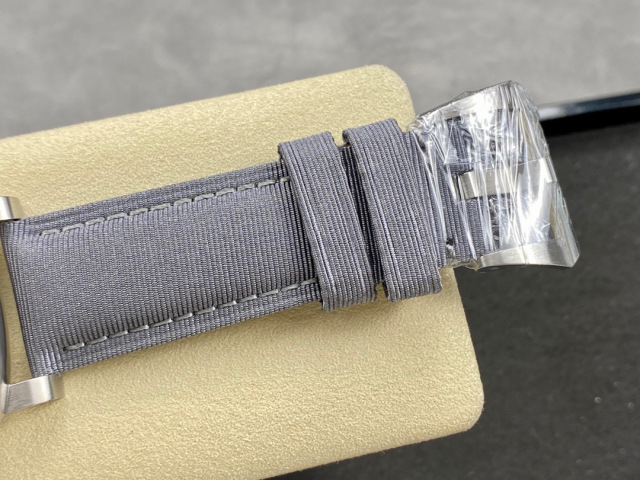 Panerai Focus on big factory goods