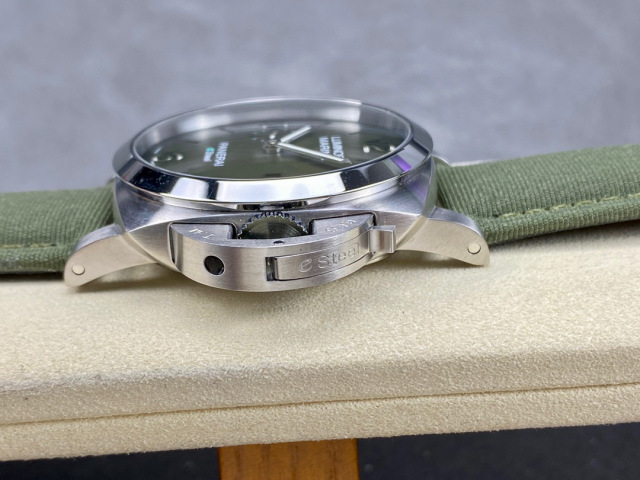 Panerai Focus on big factory goods