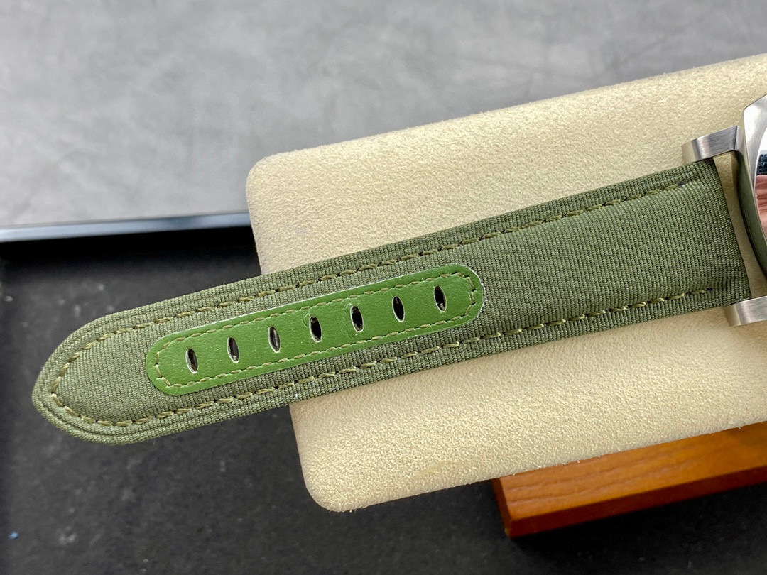 Panerai Focus on big factory goods