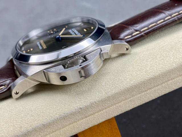 Panerai Focus on big factory goods