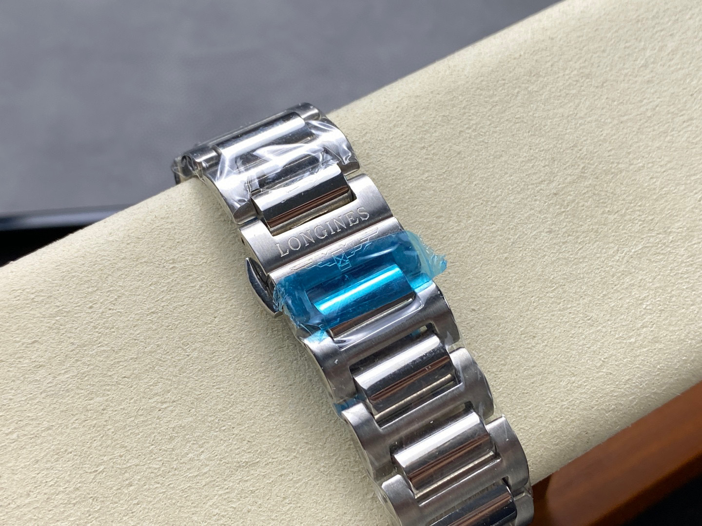 Longines Focus on big factory goods