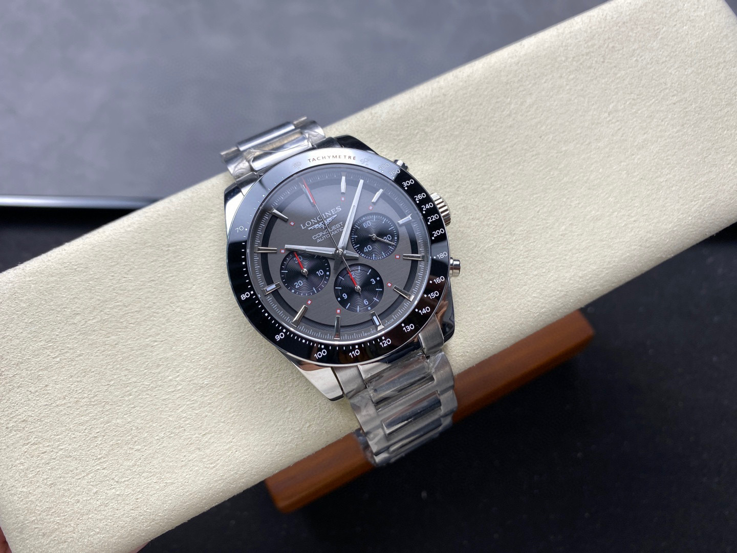 Longines Focus on big factory goods