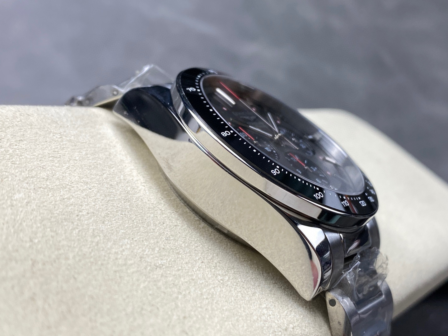 Longines Focus on big factory goods