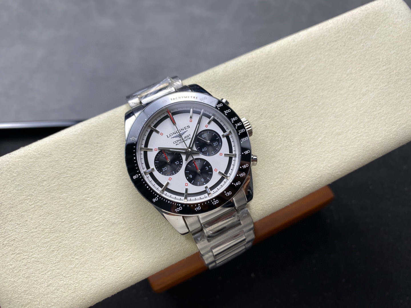 Longines Focus on big factory goods