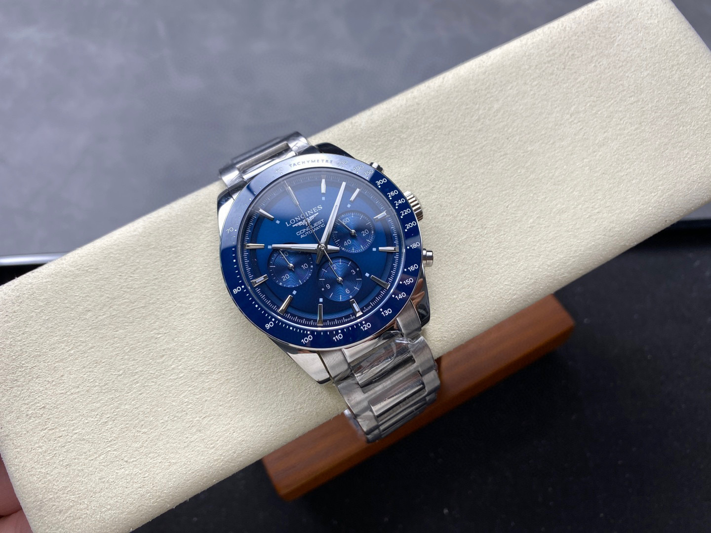 Longines Focus on big factory goods