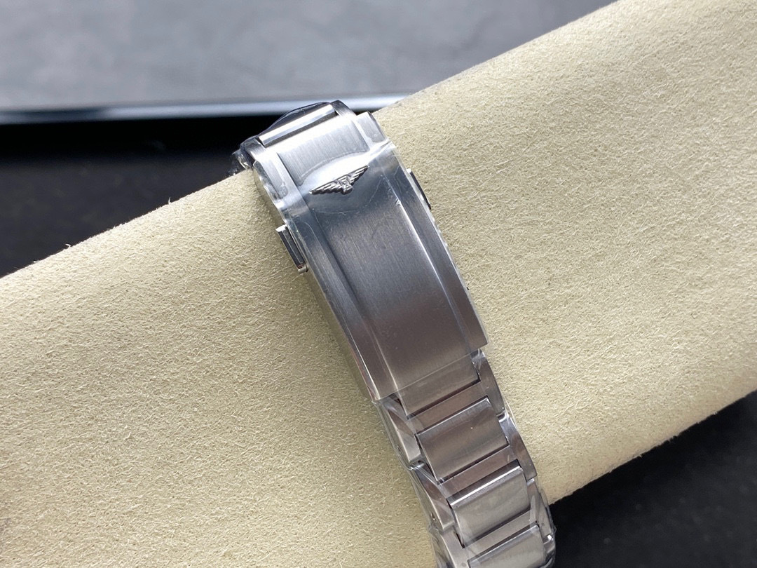 Longines Focus on big factory goods