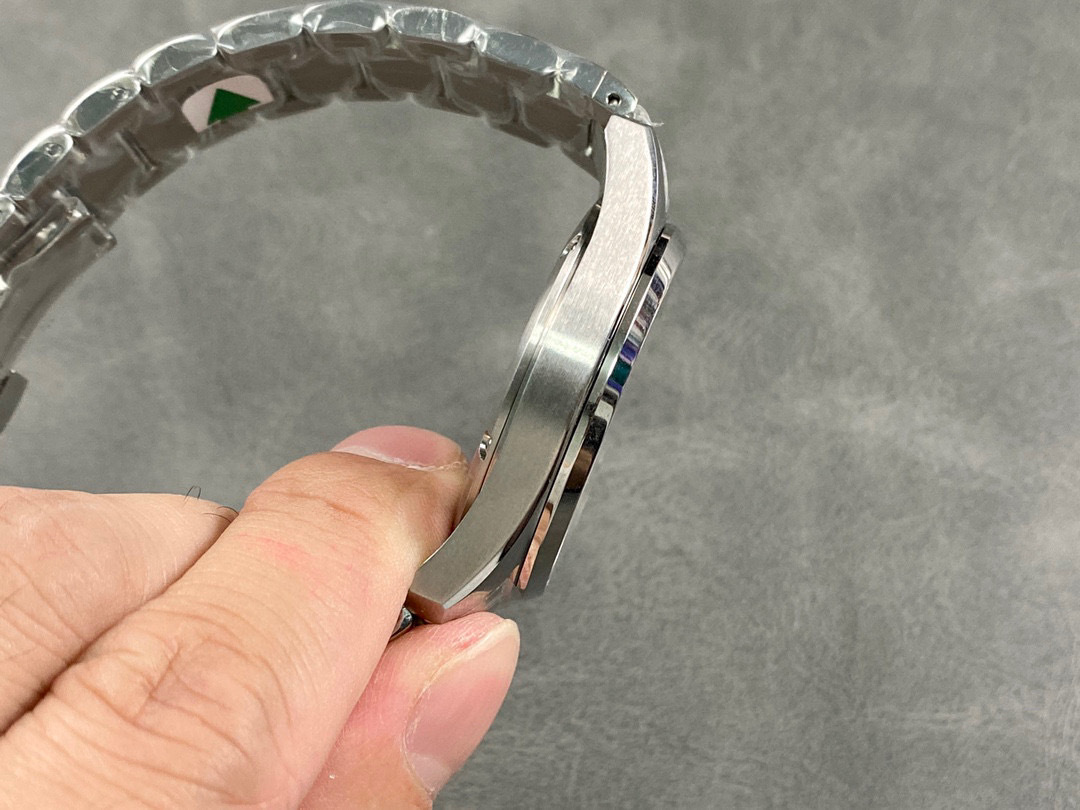 Longines Focus on big factory goods