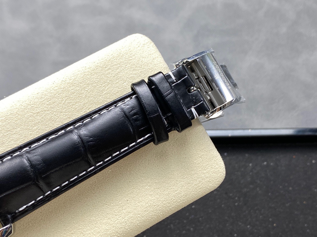 Longines Focus on big factory goods