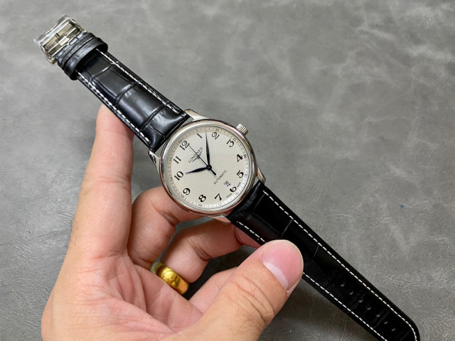 Longines Focus on big factory goods