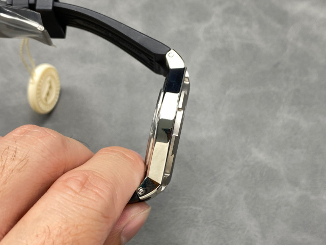 Vacheron Constantin Focus on big factory goods