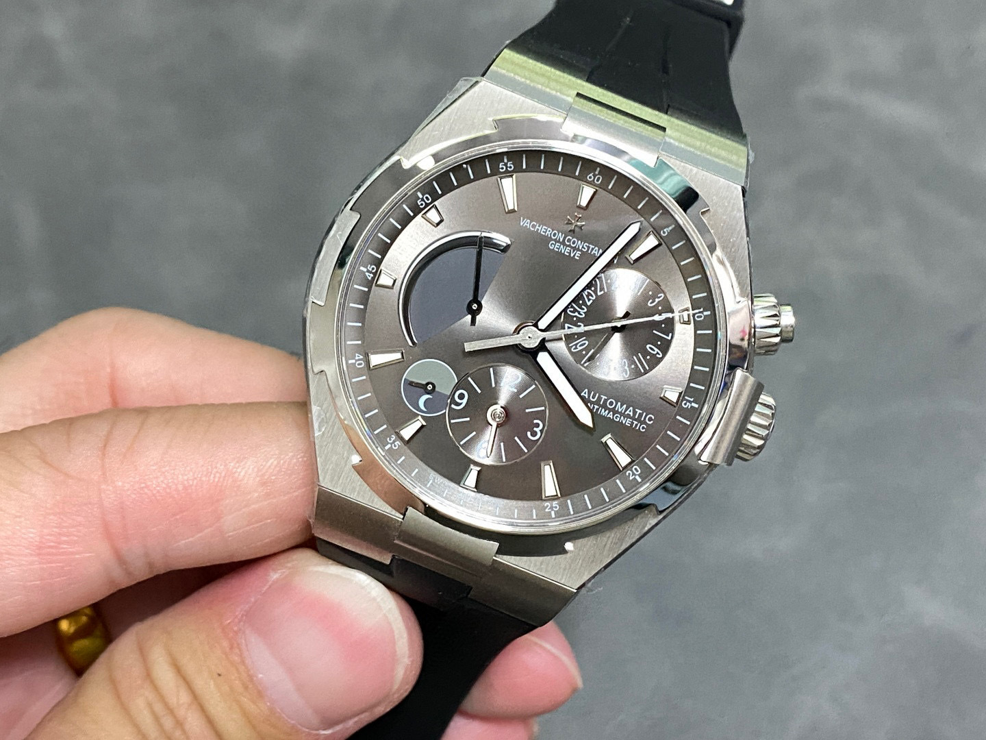 Vacheron Constantin Focus on big factory goods
