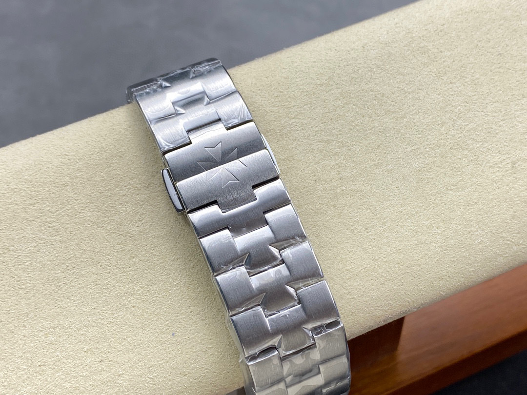 Vacheron Constantin Focus on big factory goods