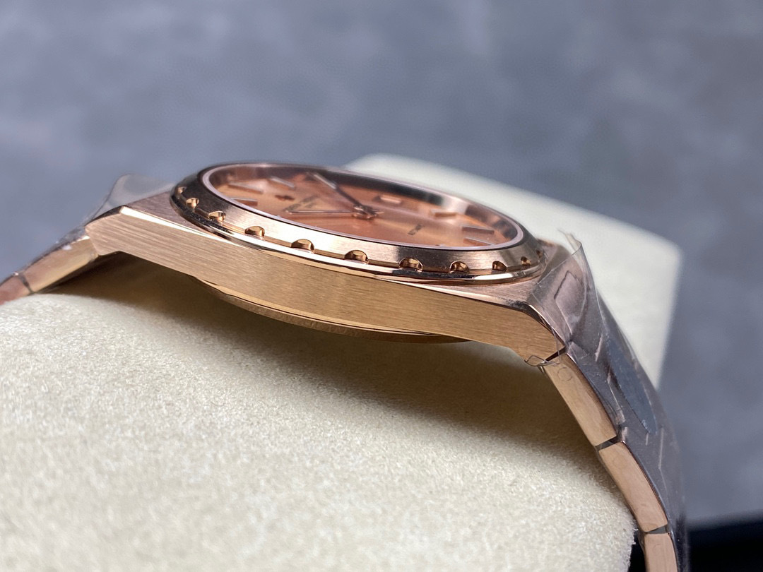 Vacheron Constantin Focus on big factory goods