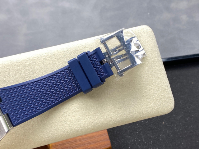 Vacheron Constantin Focus on big factory goods