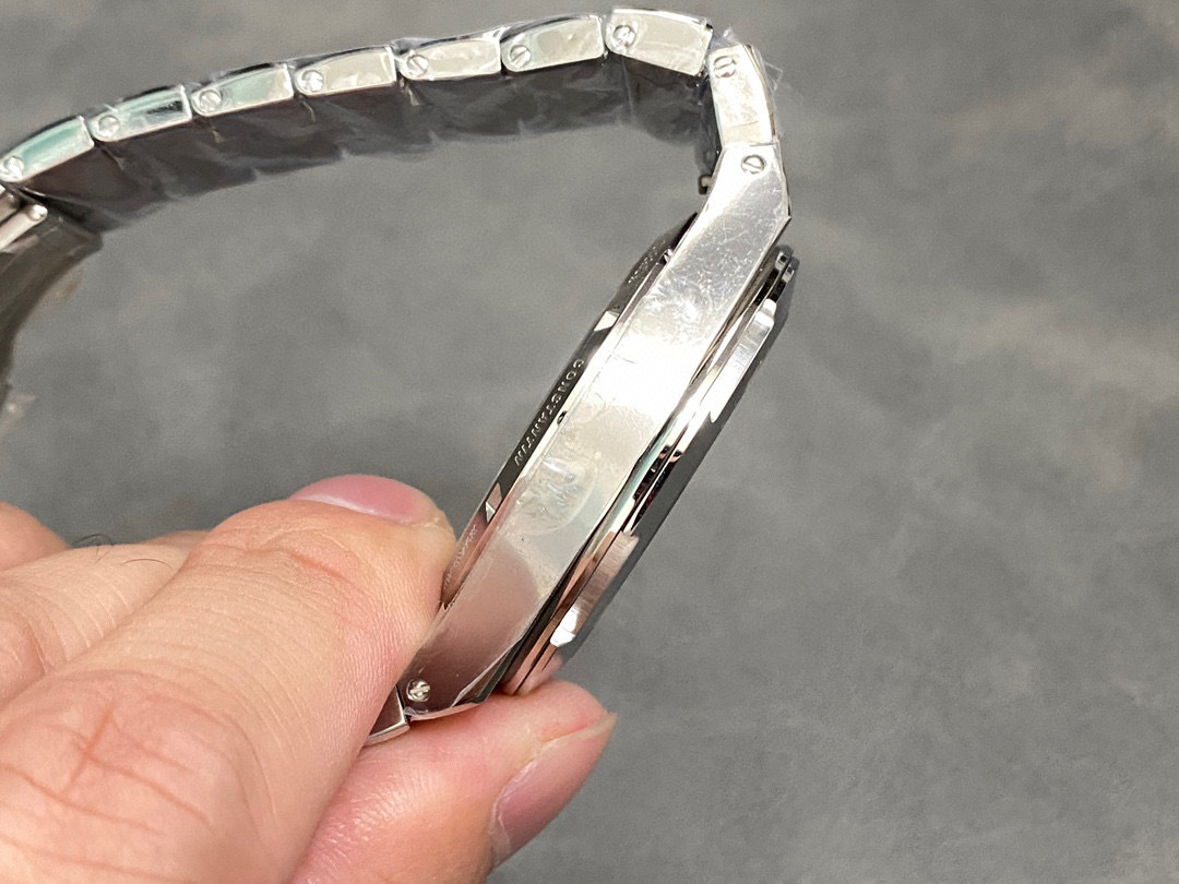 Vacheron Constantin Focus on big factory goods