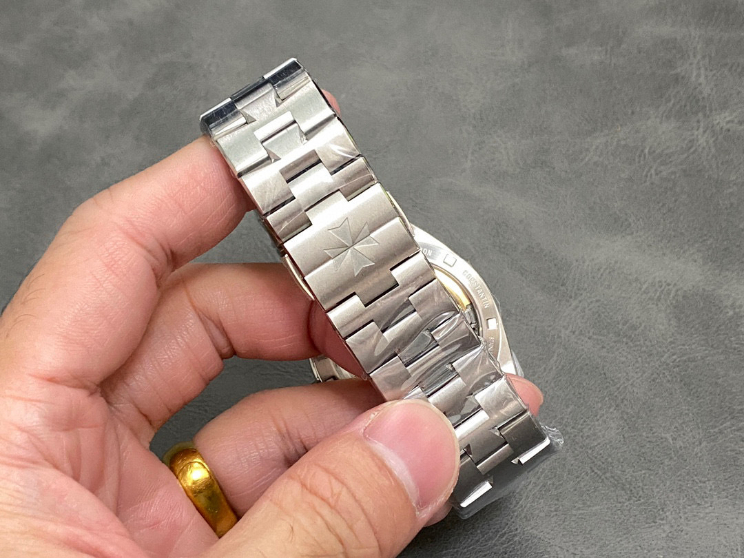 Vacheron Constantin Focus on big factory goods