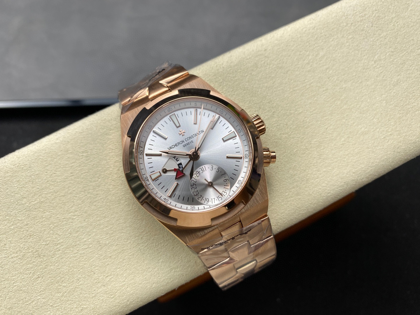 Vacheron Constantin Focus on big factory goods
