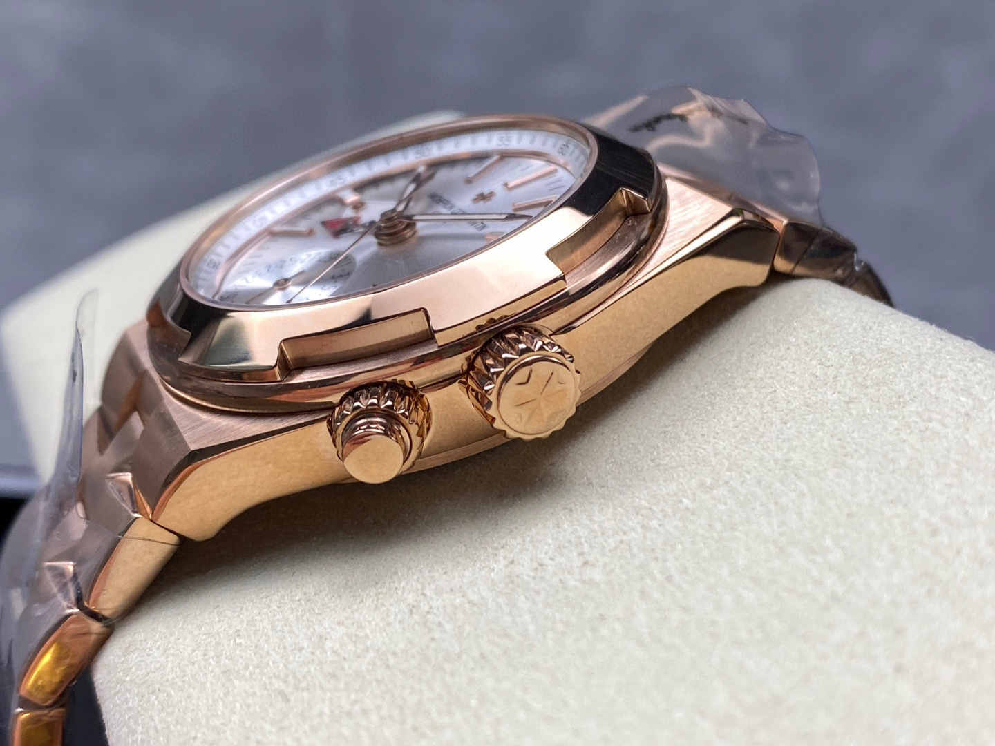 Vacheron Constantin Focus on big factory goods