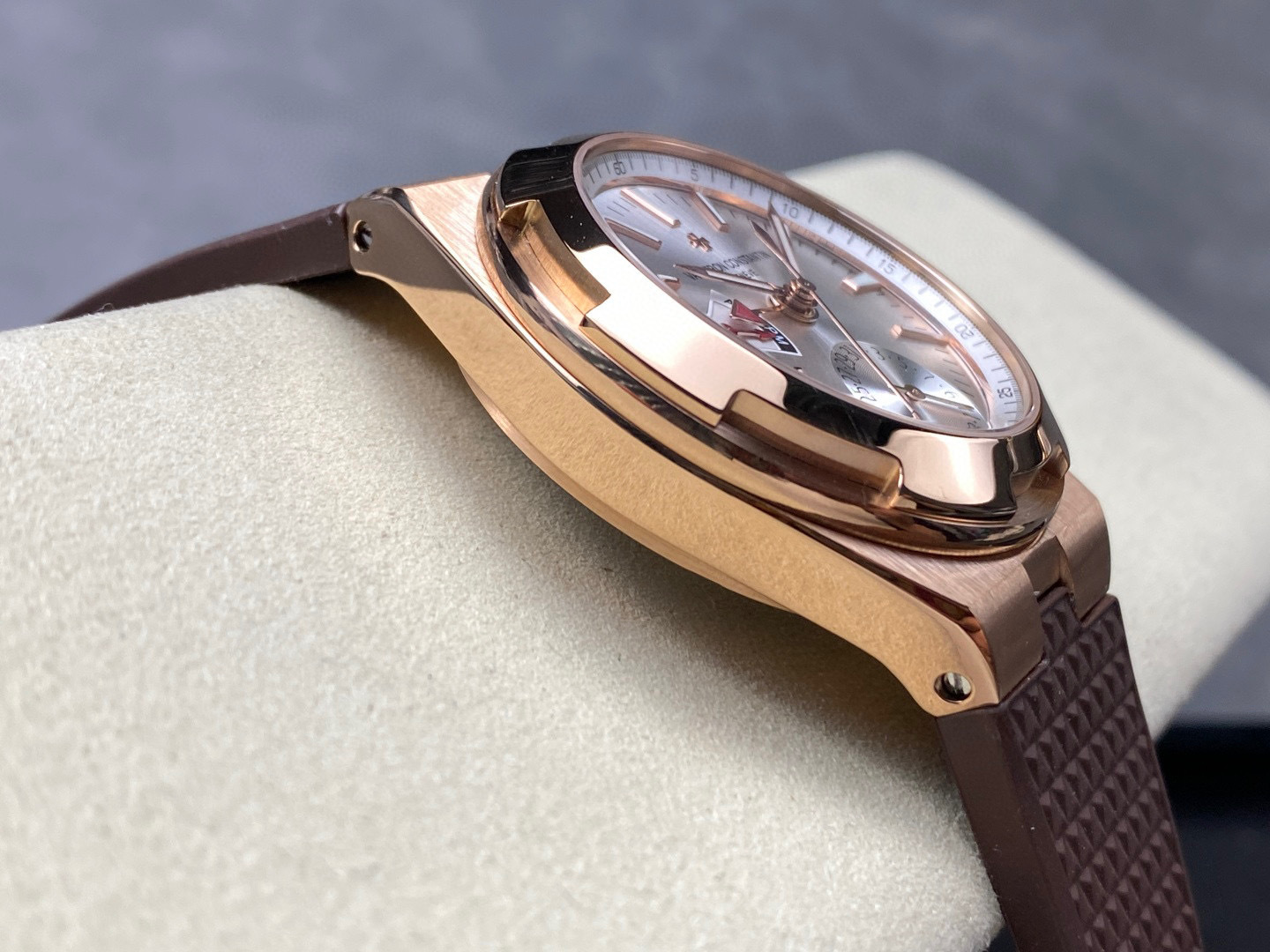 Vacheron Constantin Focus on big factory goods