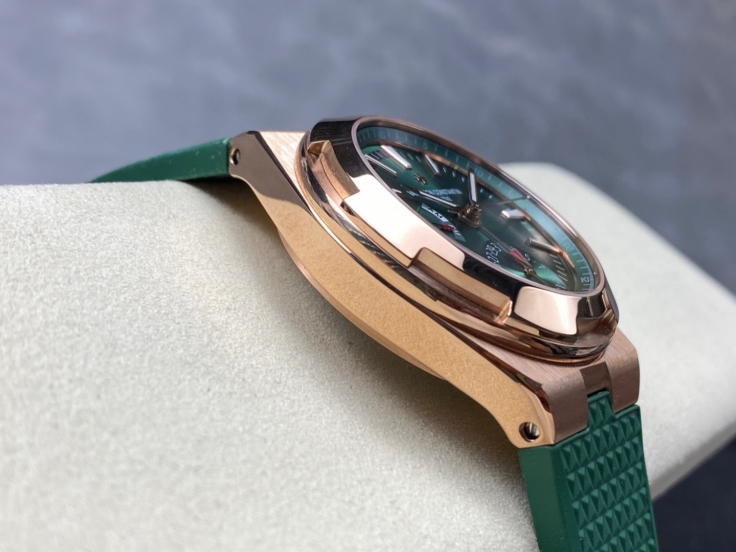 Vacheron Constantin Focus on big factory goods
