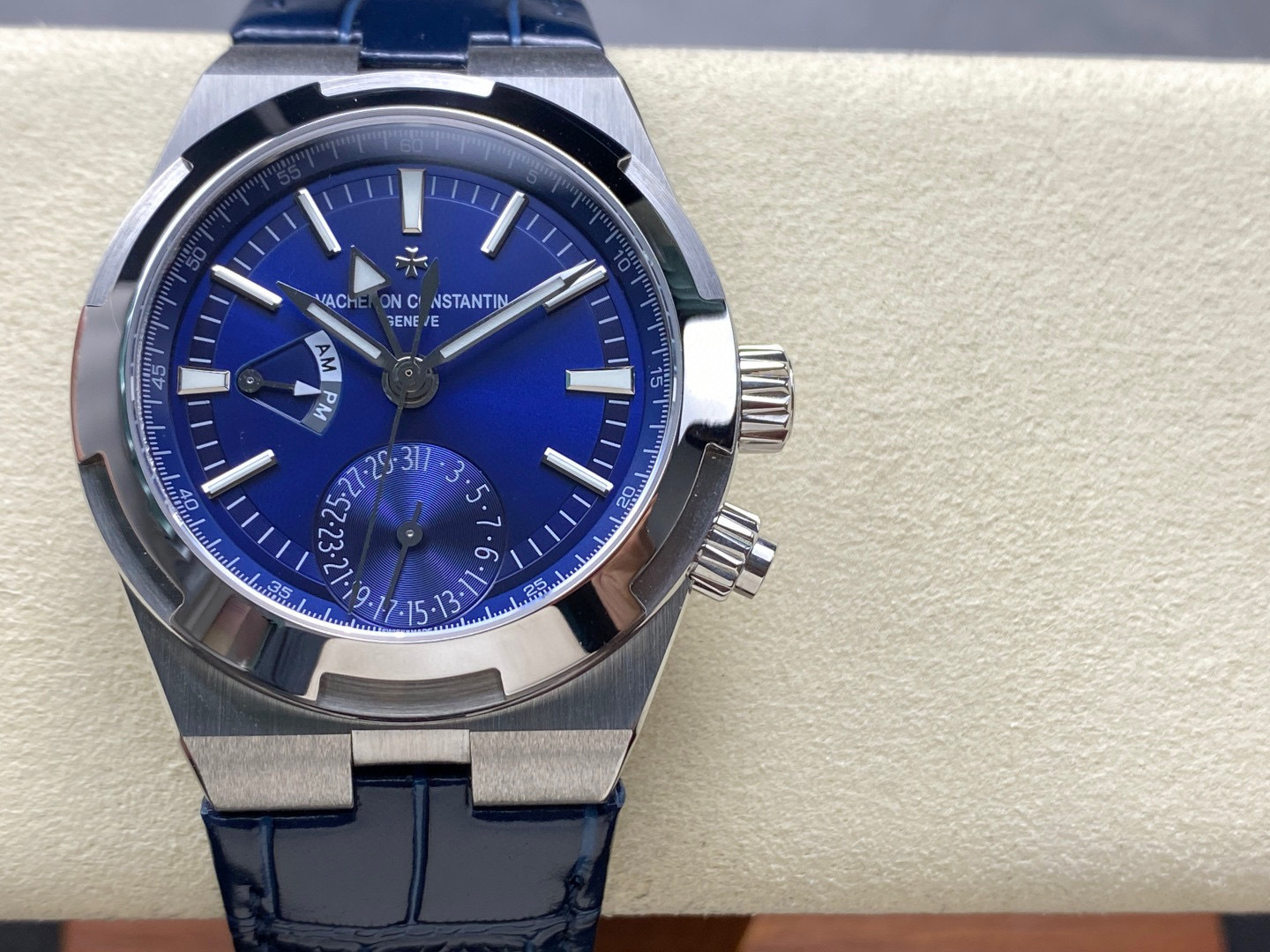 Vacheron Constantin Focus on big factory goods