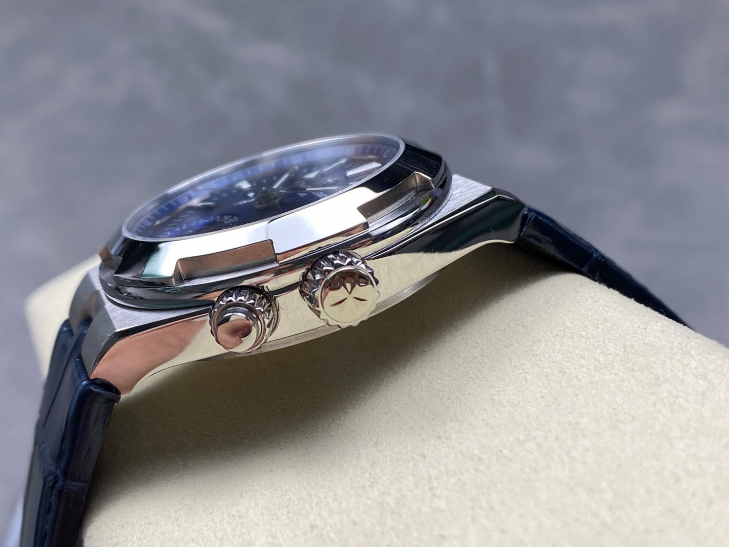 Vacheron Constantin Focus on big factory goods