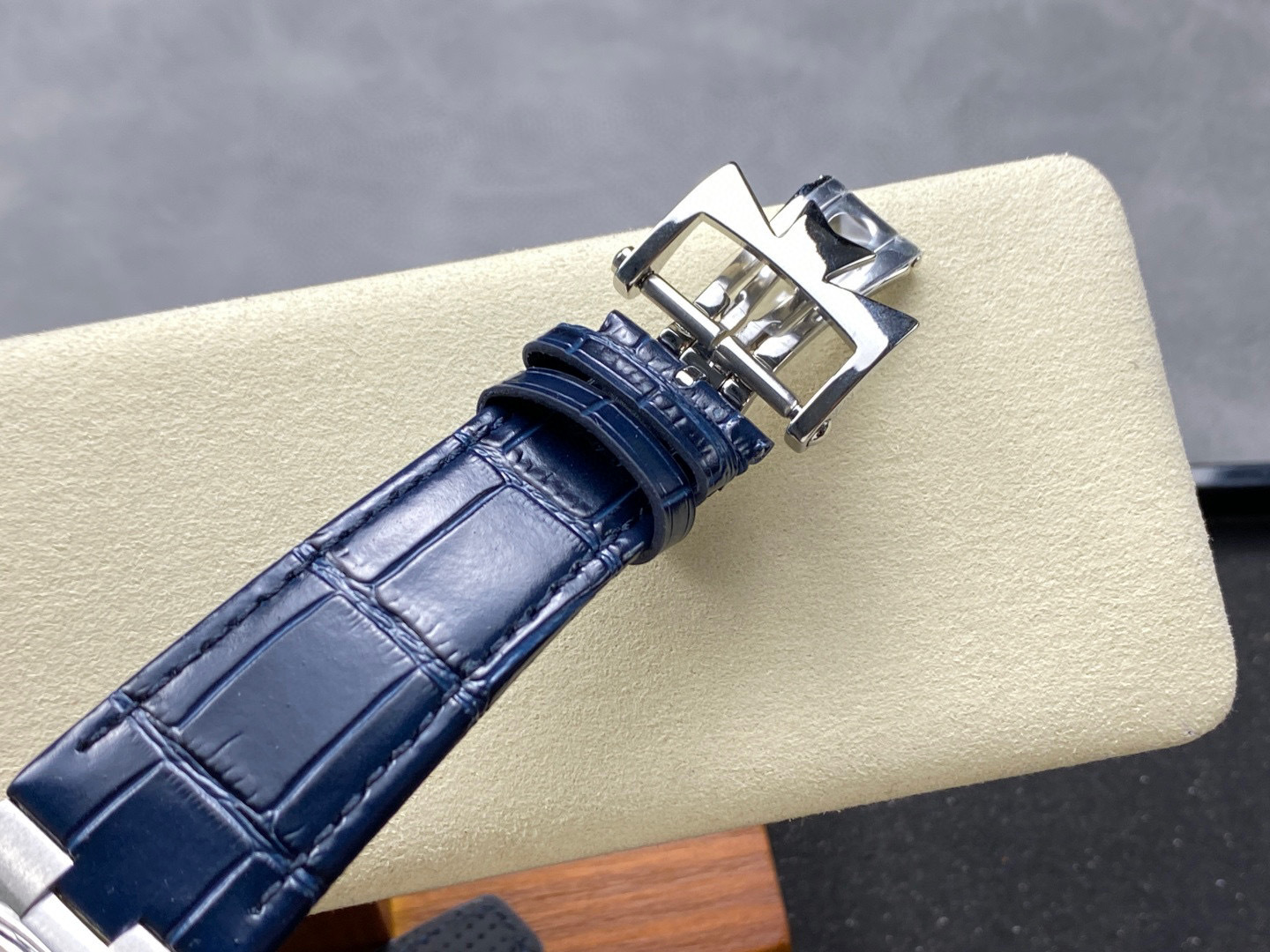 Vacheron Constantin Focus on big factory goods