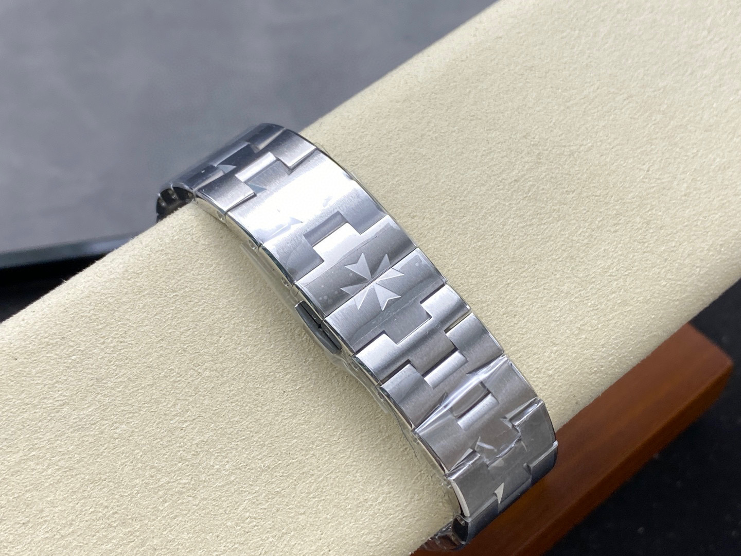 Vacheron Constantin Focus on big factory goods
