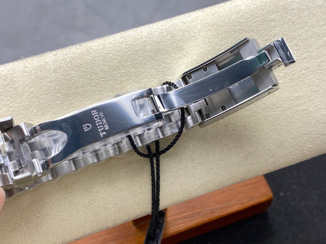 Hublot Focus on big factory goods