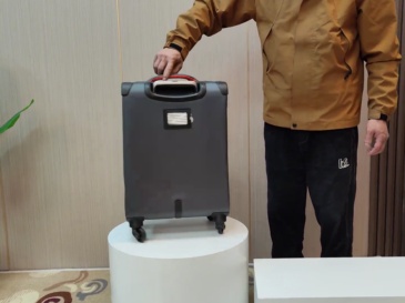 CHUBONT LB-101157 28" Ultra-Lightweight Business Suitcase – Shockproof Large Capacity Luggage for Men with 360° Spinner Wheels​,28" Lightweight Business Suitcase –Durable Spinner Luggage for Travel