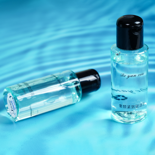 Customized 30ml Flip Plastic Bottle, Easy To Carry When Traveling, Can Be Used For Cosmetics Packaging, Shampoo And Shower Gel Packaging, China Cosmetics Bottle Packaging Factory