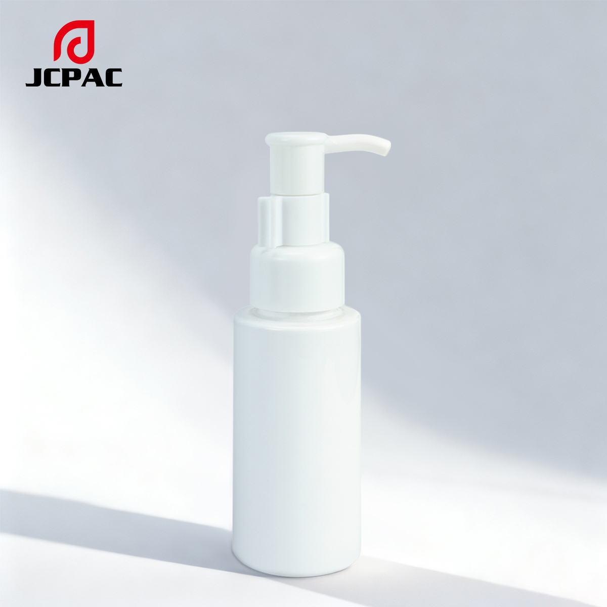Luxurious Skin Care Lotion Essence Liquid 60ml 80ml 100ml 120ml  Made Of PET Plastic Bottle. Can Be Paired With Various Pump Heads, Screw Caps, Or Flip Covers.