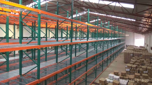 American Pallet Racking Welded Type Steel Teardrop Racking System,Warehouse Storage Solutions & Racks | Voxreal Fixture
,Supermarket, Retail Chain Gondola Shelves and LED Lighting Manufacturer. 