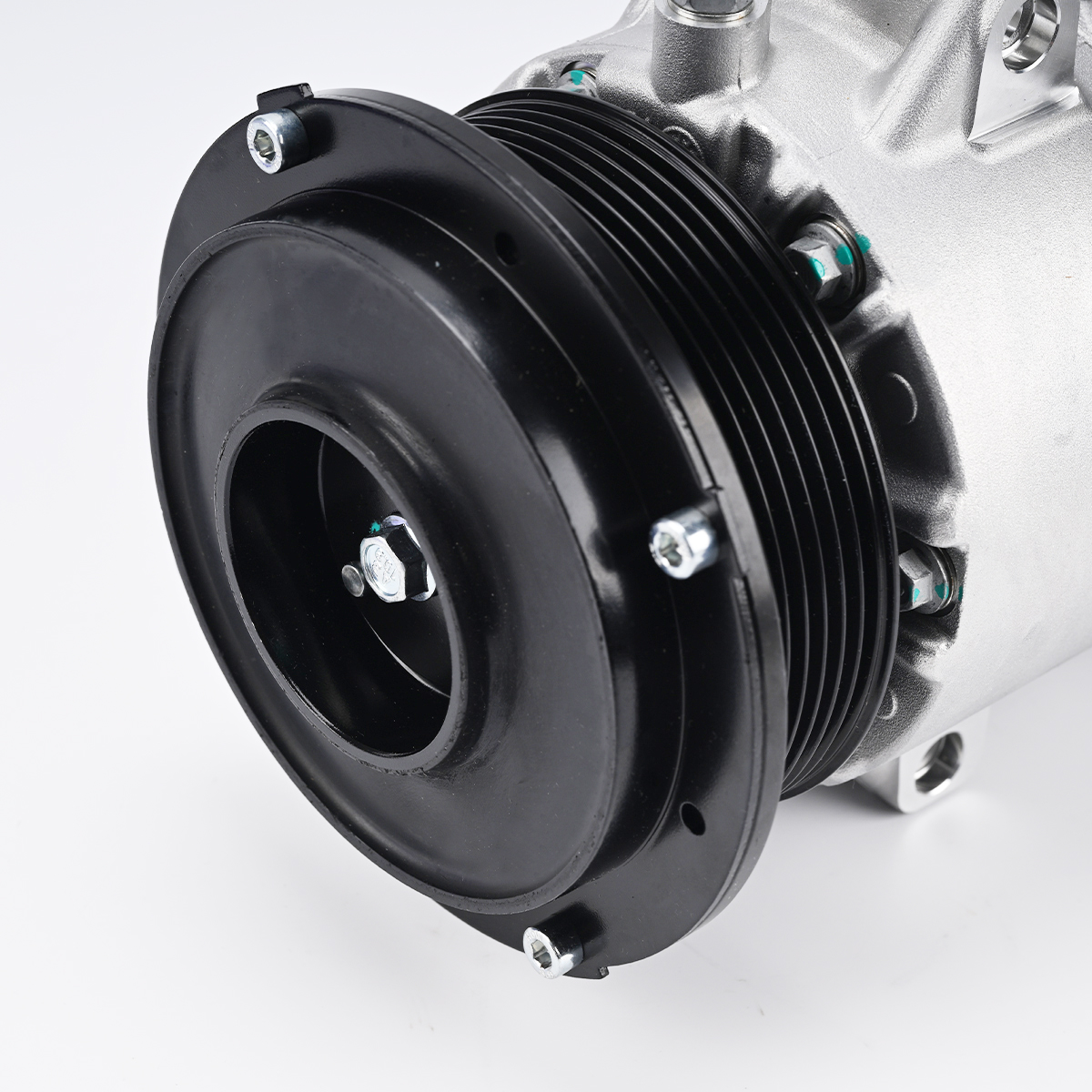 XiaGeng XG110684 Variable Displacement Compressor | 6SEU16C | 12V