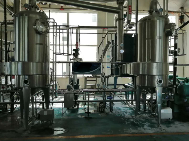 Multi-effect plate evaporator