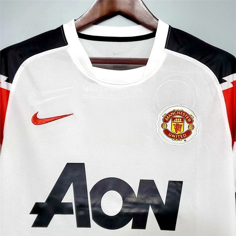 2010-11 MANCHESTER UNITED AWAY