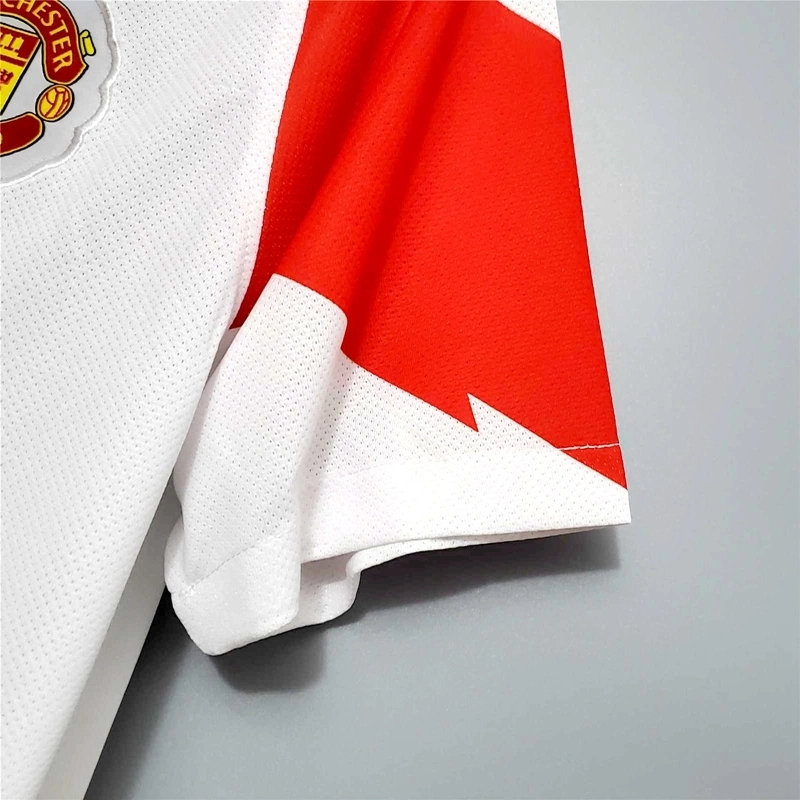 2010-11 MANCHESTER UNITED AWAY