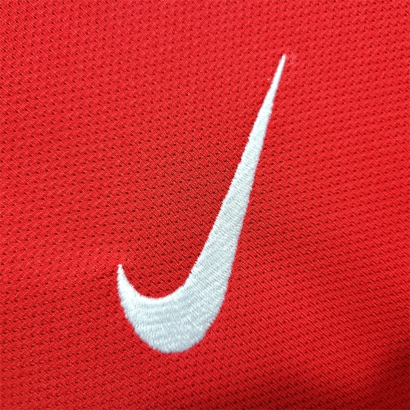 2010-11 MANCHESTER UNITED HOME