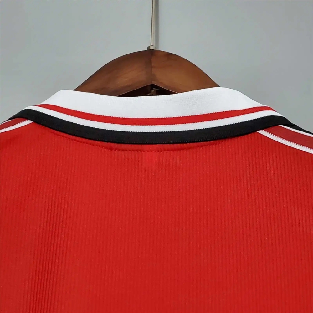 1998-99 MANCHESTER UNITED HOME