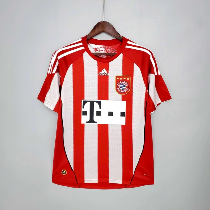 2010-11 BAYERN MUNICH HOME