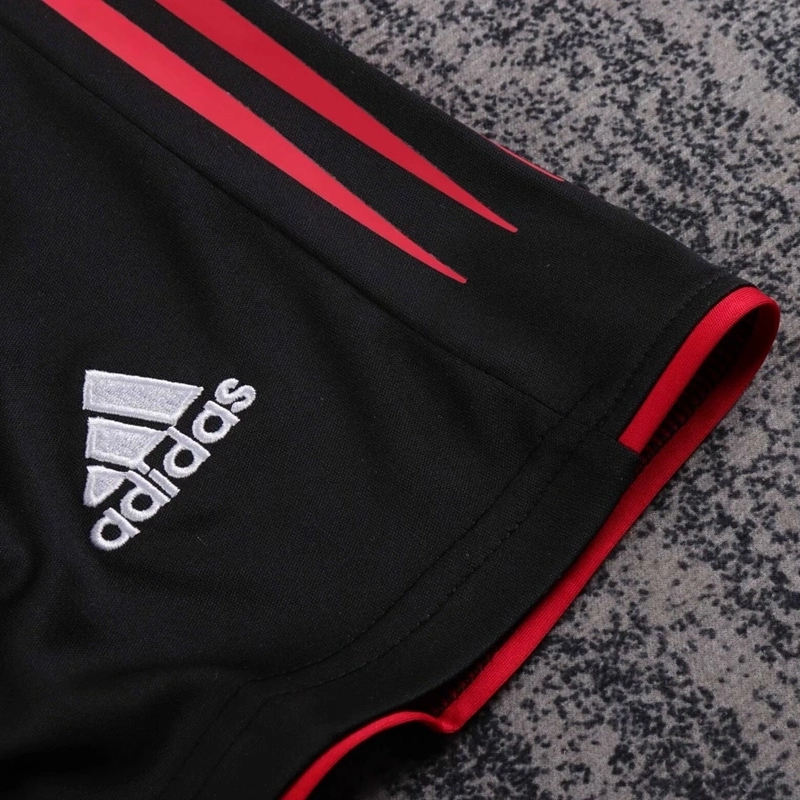 2004-05 AC MILAN HOME KIDS KIT
