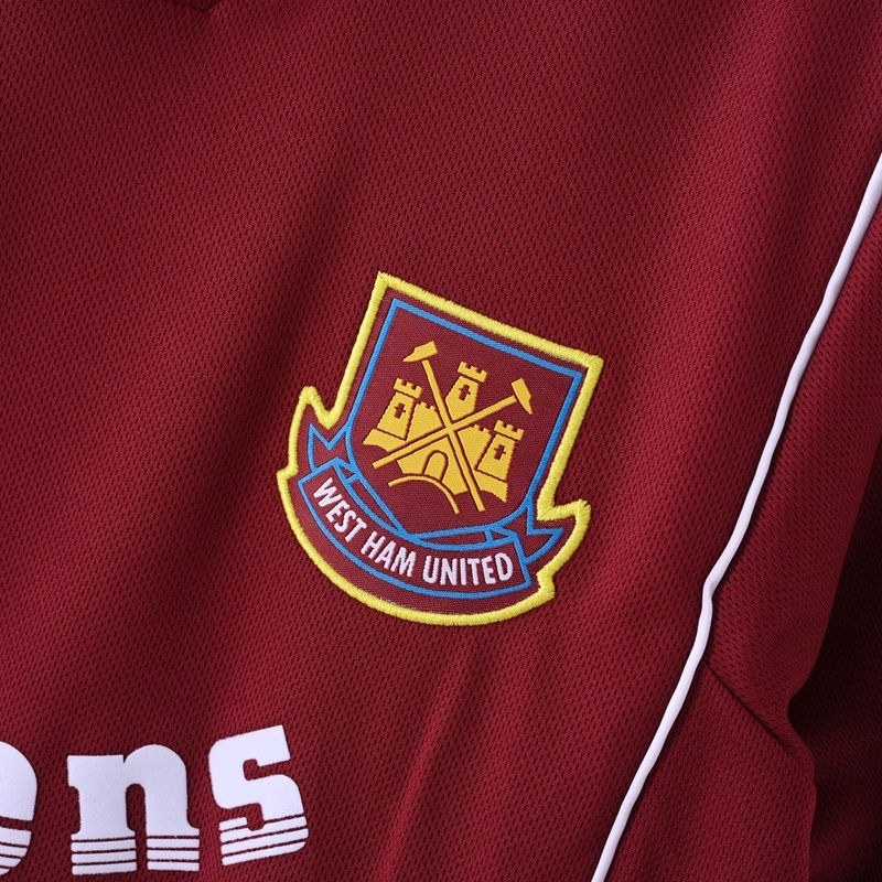 1999-01 WEST HAM UNITED HOME