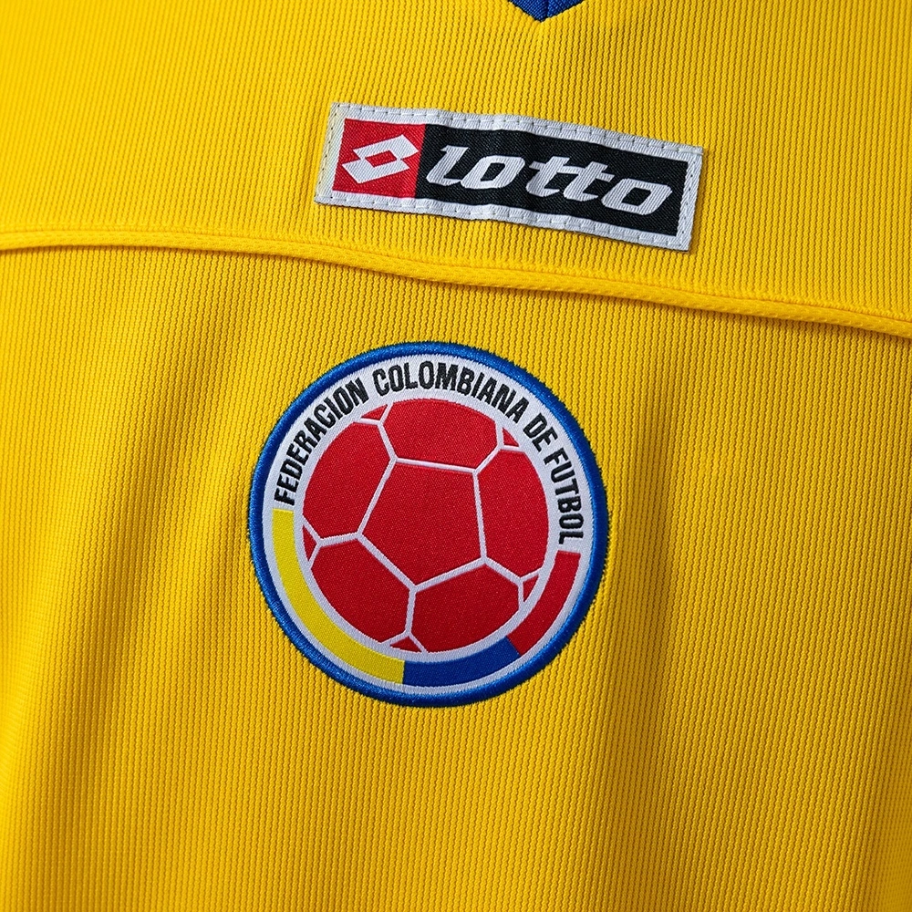 2003-05 COLOMBIA HOME