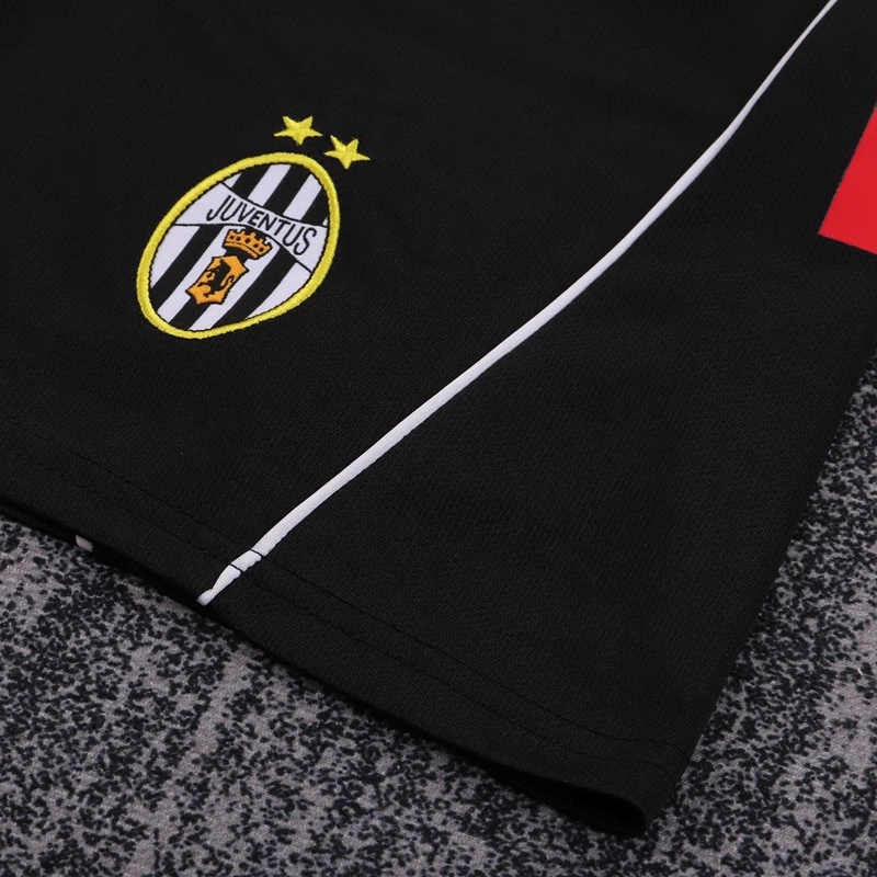2002-03 JUVENTUS HOME KIDS KIT