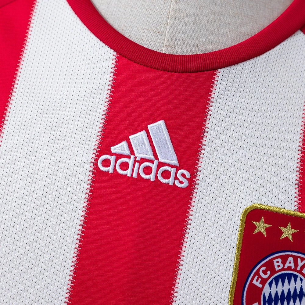 2010-11 BAYERN MÜNCHEN HOME