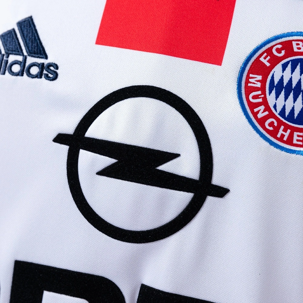 2000-02 BAYERN MUNICH AWAY
