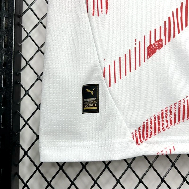 24-25 RB LEIPZIG HOME