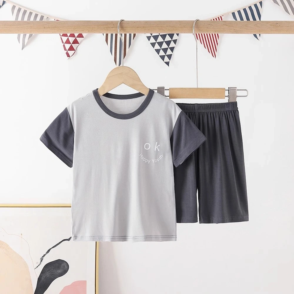 Black and gray short-sleeved children's suit can be customized with any picture, LOGO, name and number