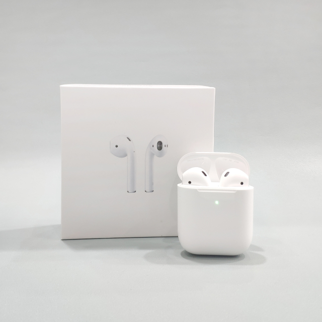 Apple headphones  AirPods2  AirPods3 AirPods4  AirPods pro2